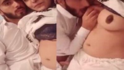 Paki Beautiful Bhabhi Boobs Show To Her Dewar And Sucking Cock